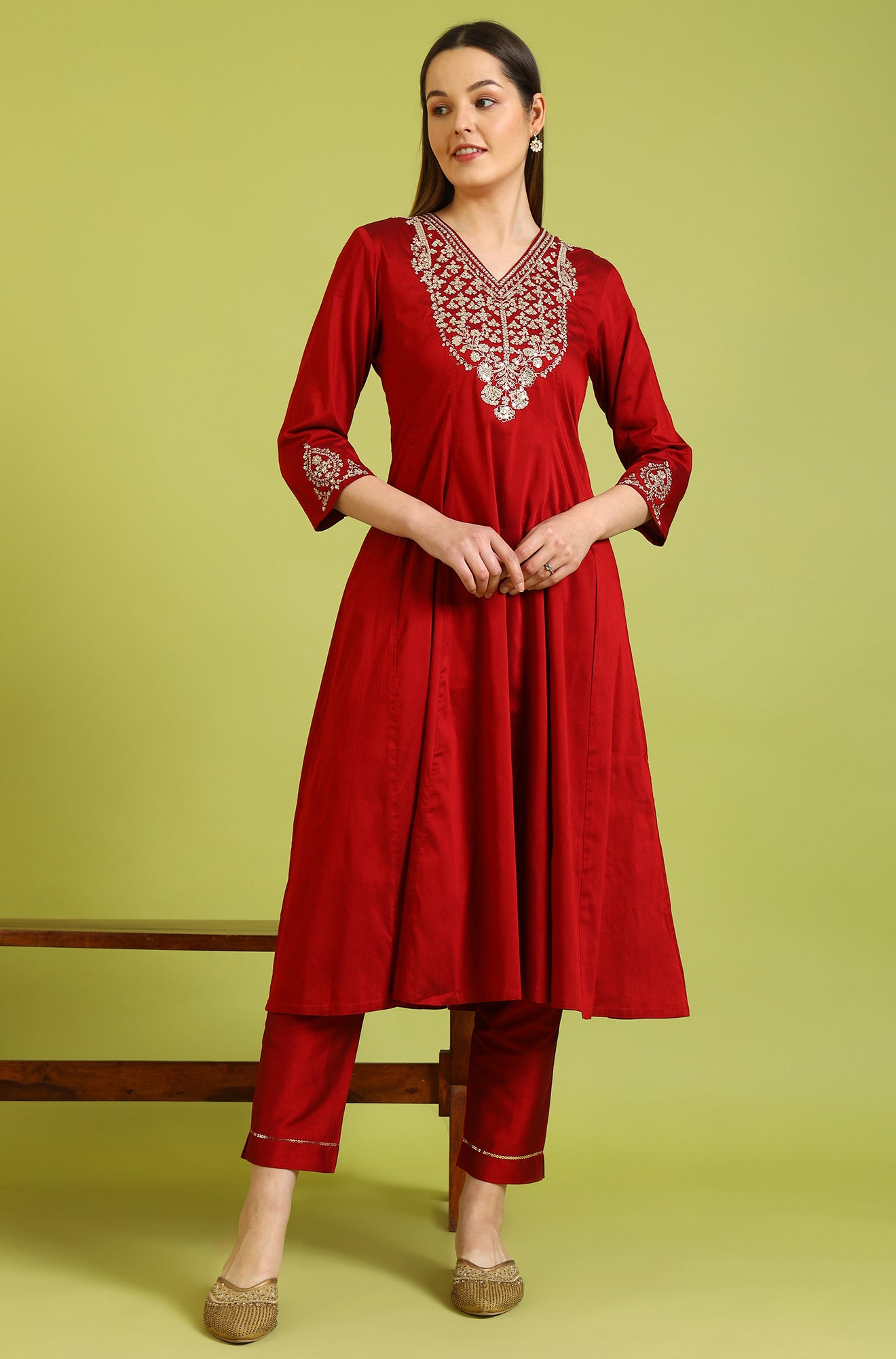 Women's Embroidered Zari Anarkali Kurta