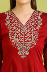 Women's Embroidered Zari Anarkali Kurta