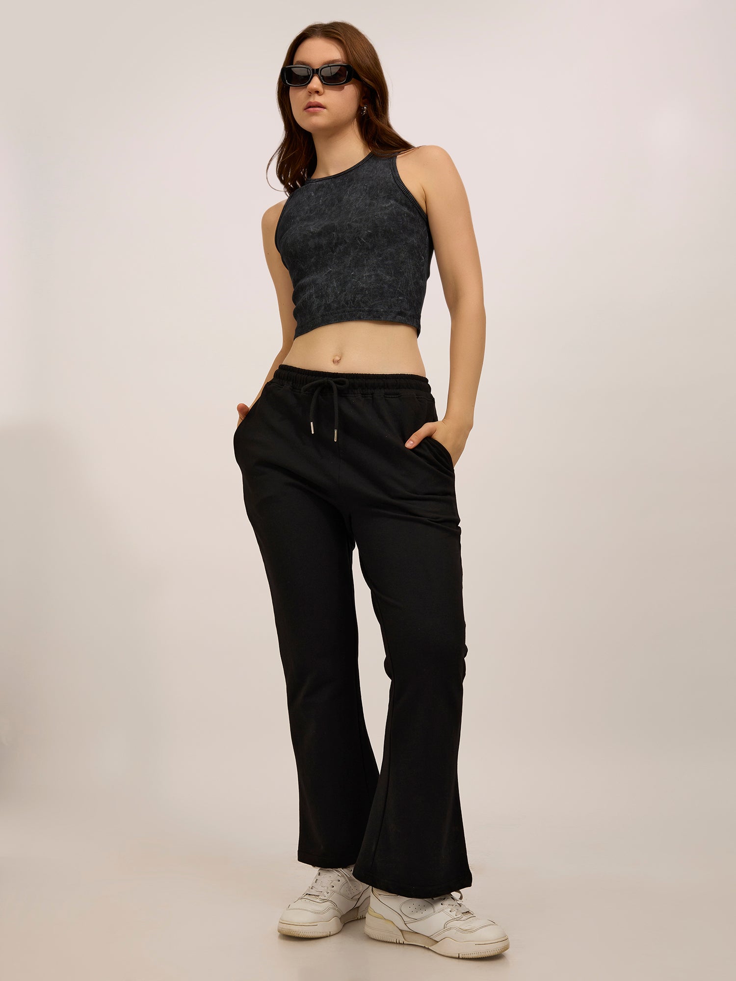 Women's Black Casual Regular Fit Solid Trackpant