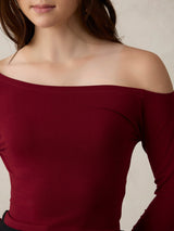 Women's Red Casual Fitted Solid Top