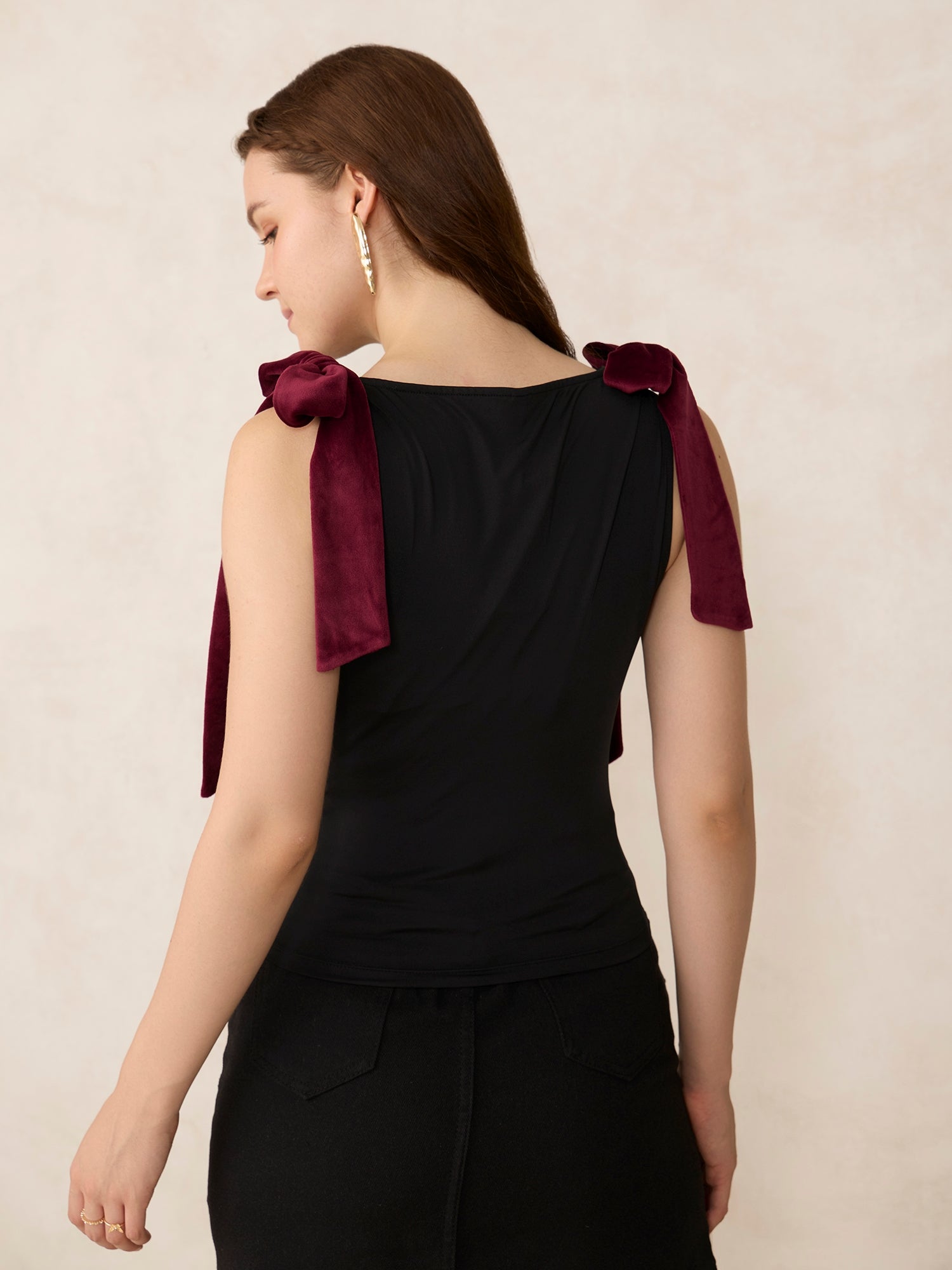 Women's Black Party Solid Sleeveless Top