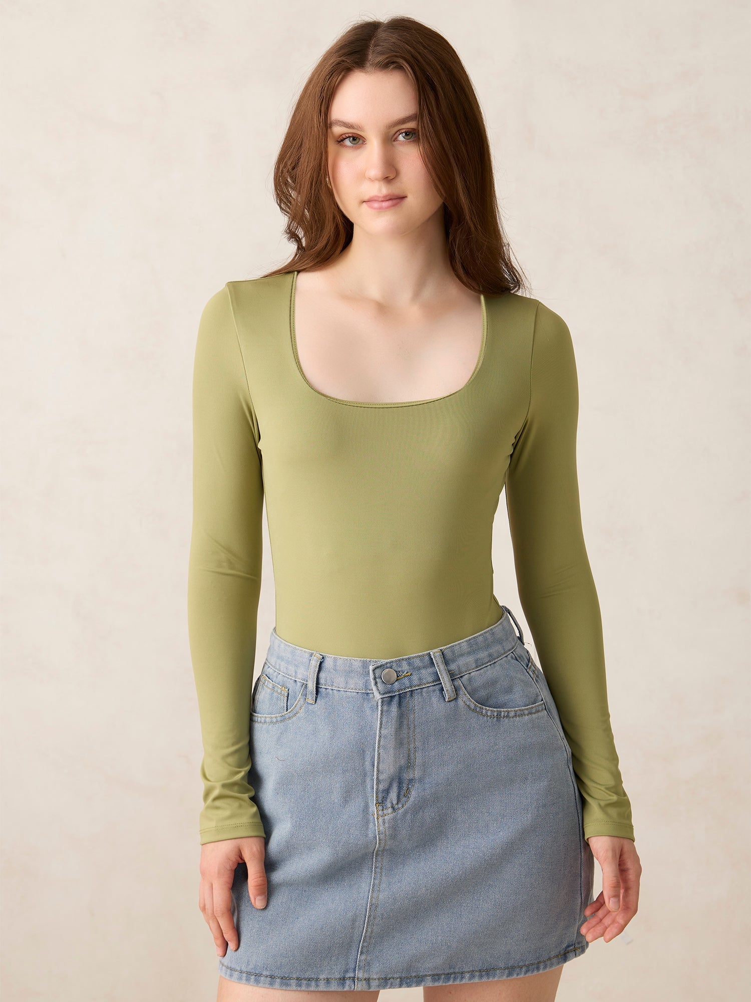 Women's Green Casual Slim Fit Solid Top