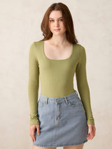 Women's Green Casual Slim Fit Solid Top