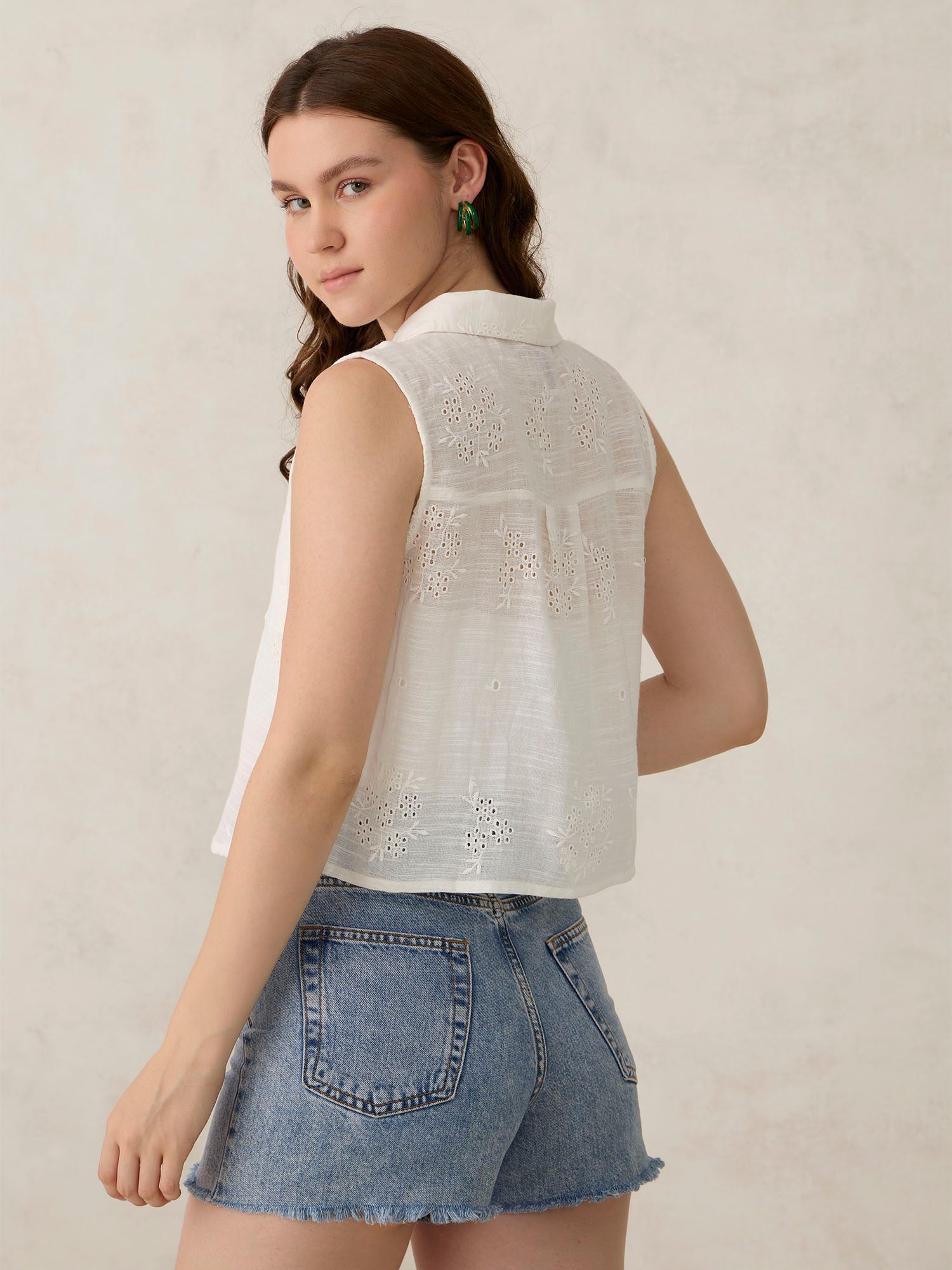 Women's White Casual Regular Fit Solid Shirt