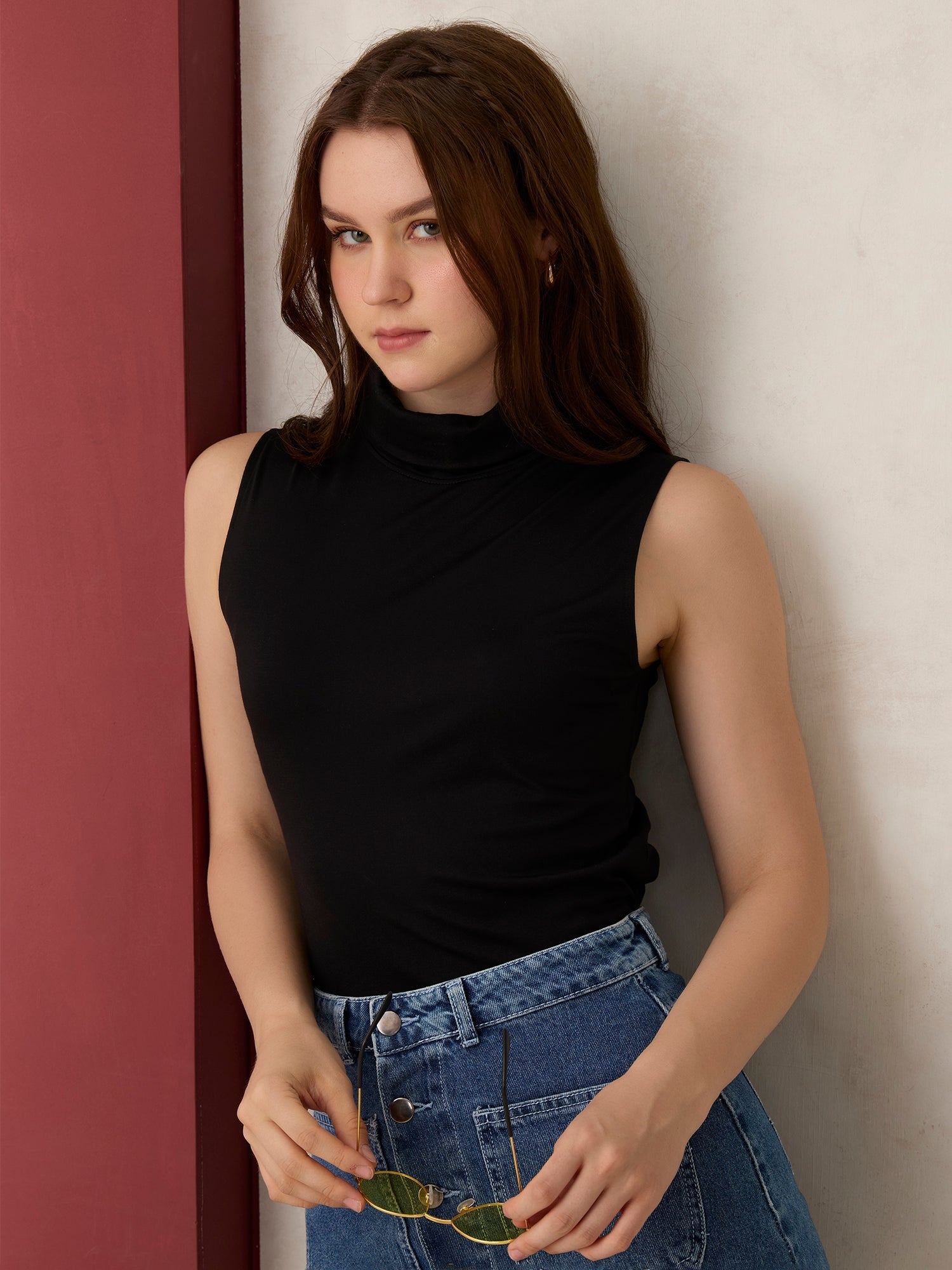Women's Black Casual Fitted Solid Top