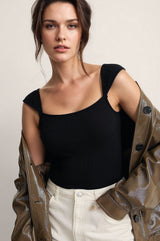 Women's Black Casual Regular Fit Solid Sleeveless Top