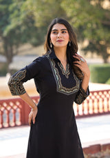 Women's Black Festive Regular Fit Embroidered Three Quarter Sleeves Kurtas Sets