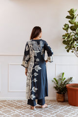 Women's Navy Fusion Regular Fit Printed Full Sleeves Kurtas Sets