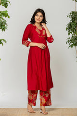 Women's Red Fusion Regular Fit Embroidered Three Quarter Sleeves Kurtas Sets