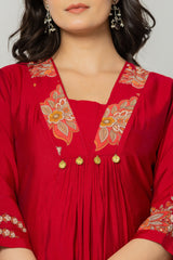 Women's Red Fusion Regular Fit Embroidered Three Quarter Sleeves Kurtas Sets