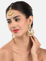 Women's Gold Tone Kundan & Pearls Traditional Earring & Maangtikka Set
