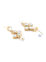 Women's Gold Tone Traditional Kundan and Pearls Necklace with Earring Set