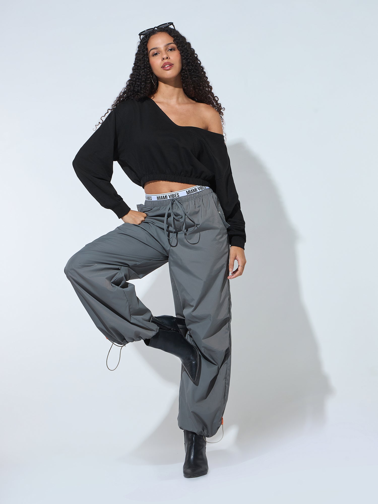 Women's Black V-Neck Cropped Sweatshirt