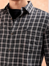 Men's Slim Fit Checkered Full Sleeves Spread Collar Casual Shirt