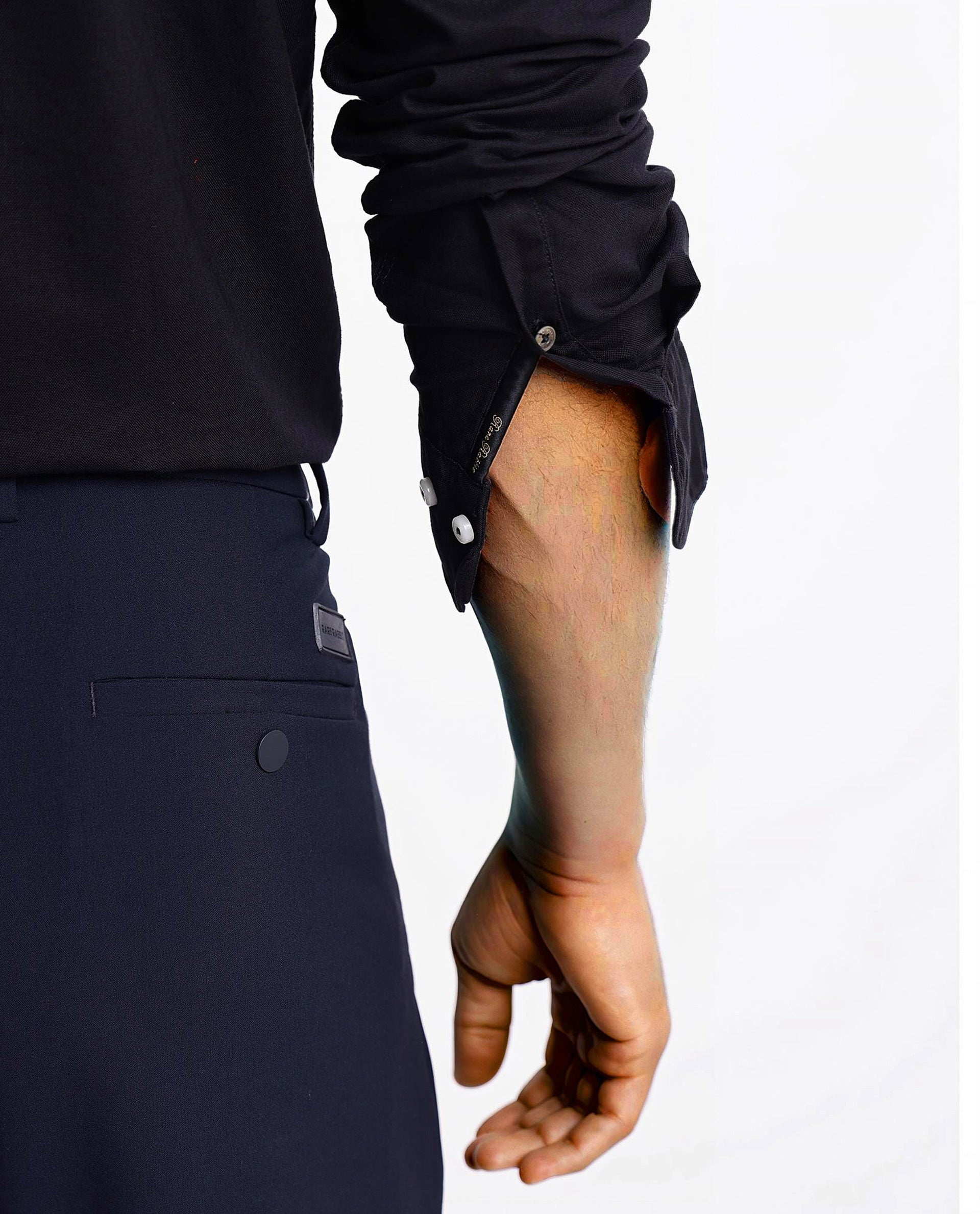 Men's Black Formal Regular Fit Solid Full Sleeves Shirt