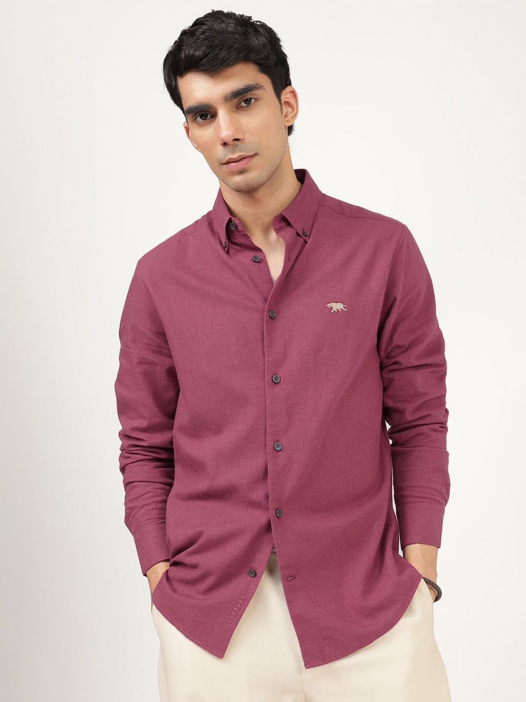 Men's Red Casual Regular Fit Solid Full Sleeves Shirt