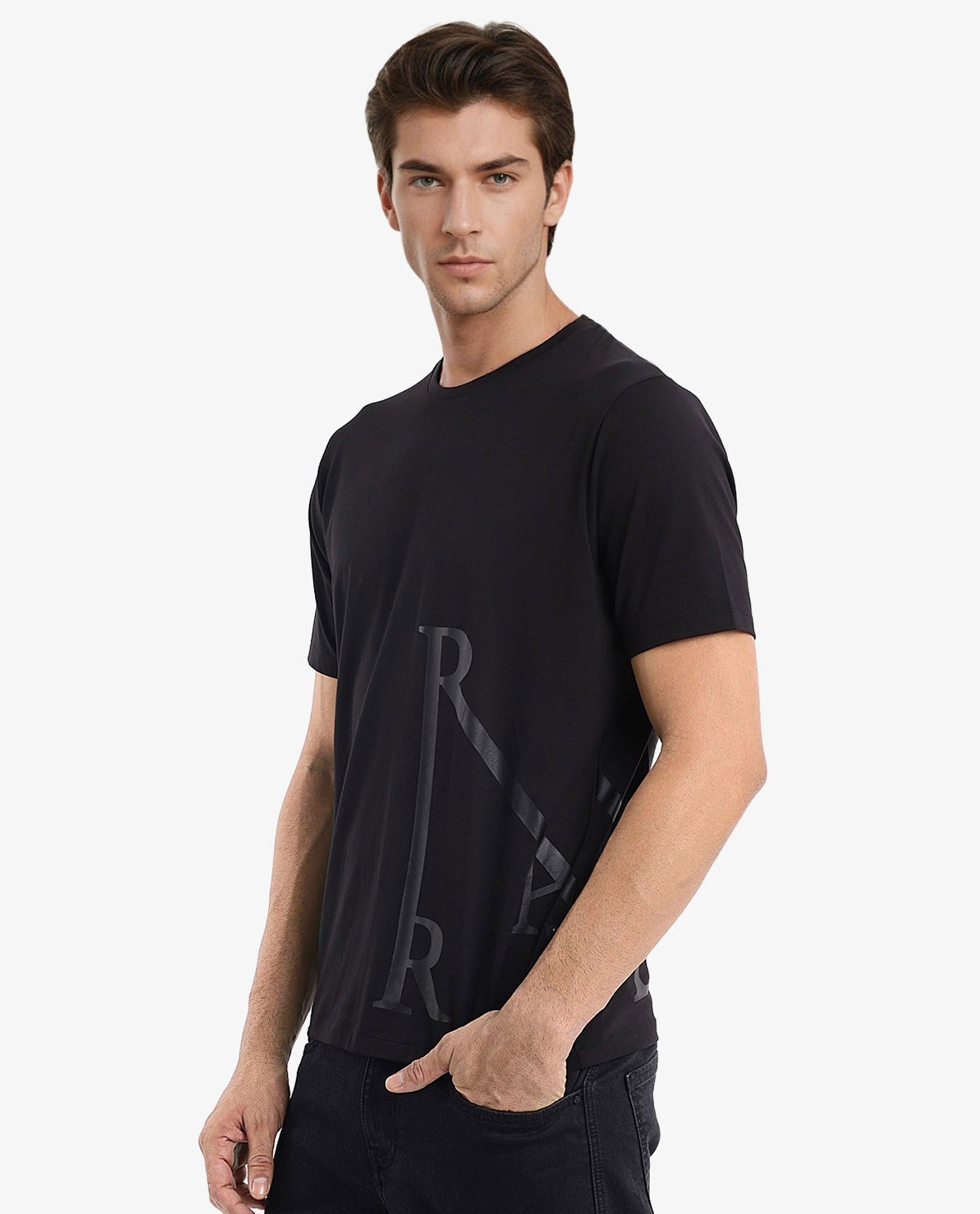 Men's Black Casual Regular Fit Printed Half Sleeves Tshirt
