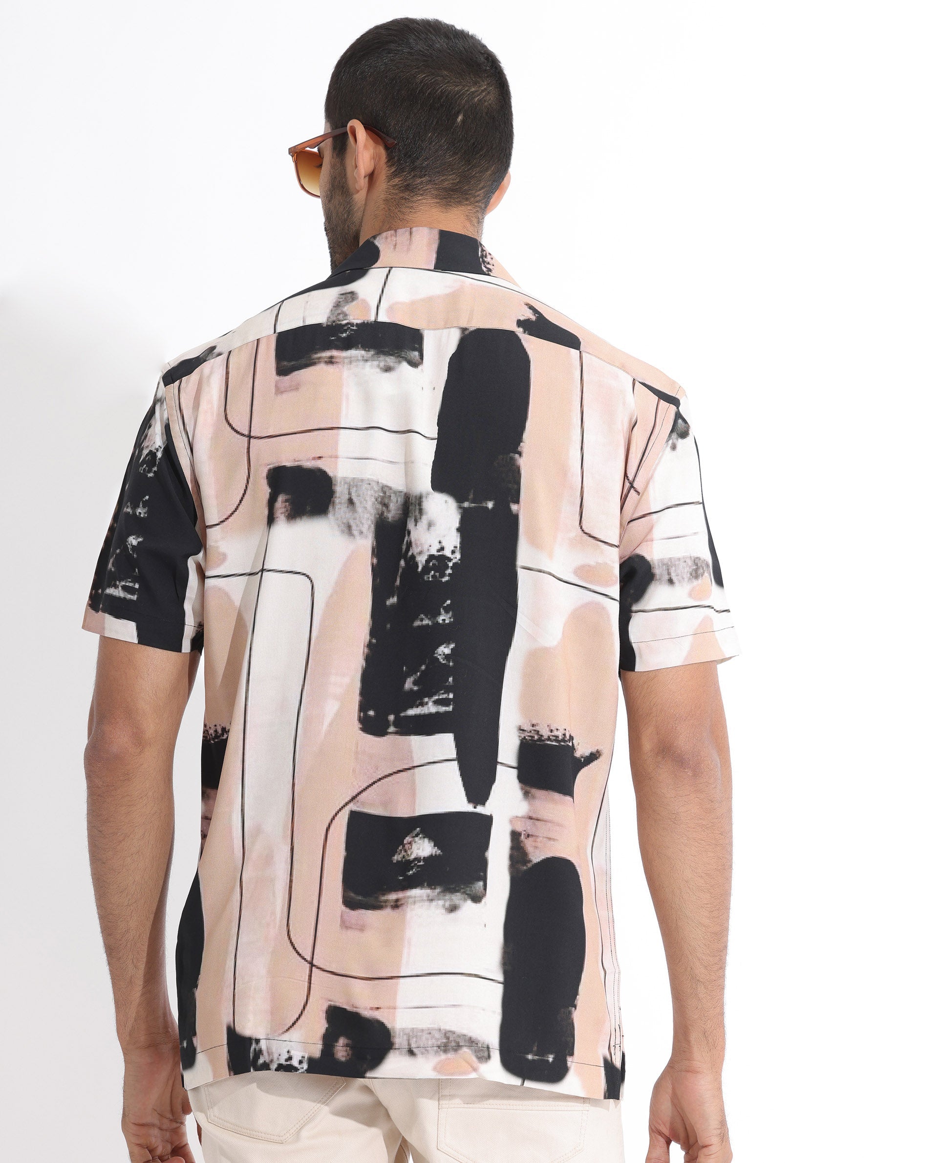 Men's Beige Casual Regular Fit Printed Half Sleeves Shirt