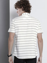 Men's Slim Fit Striped Half Sleeves Spread Collar Casual Shirt