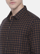 Men's Slim Fit Checkered Full Sleeves Spread Collar Casual Shirt