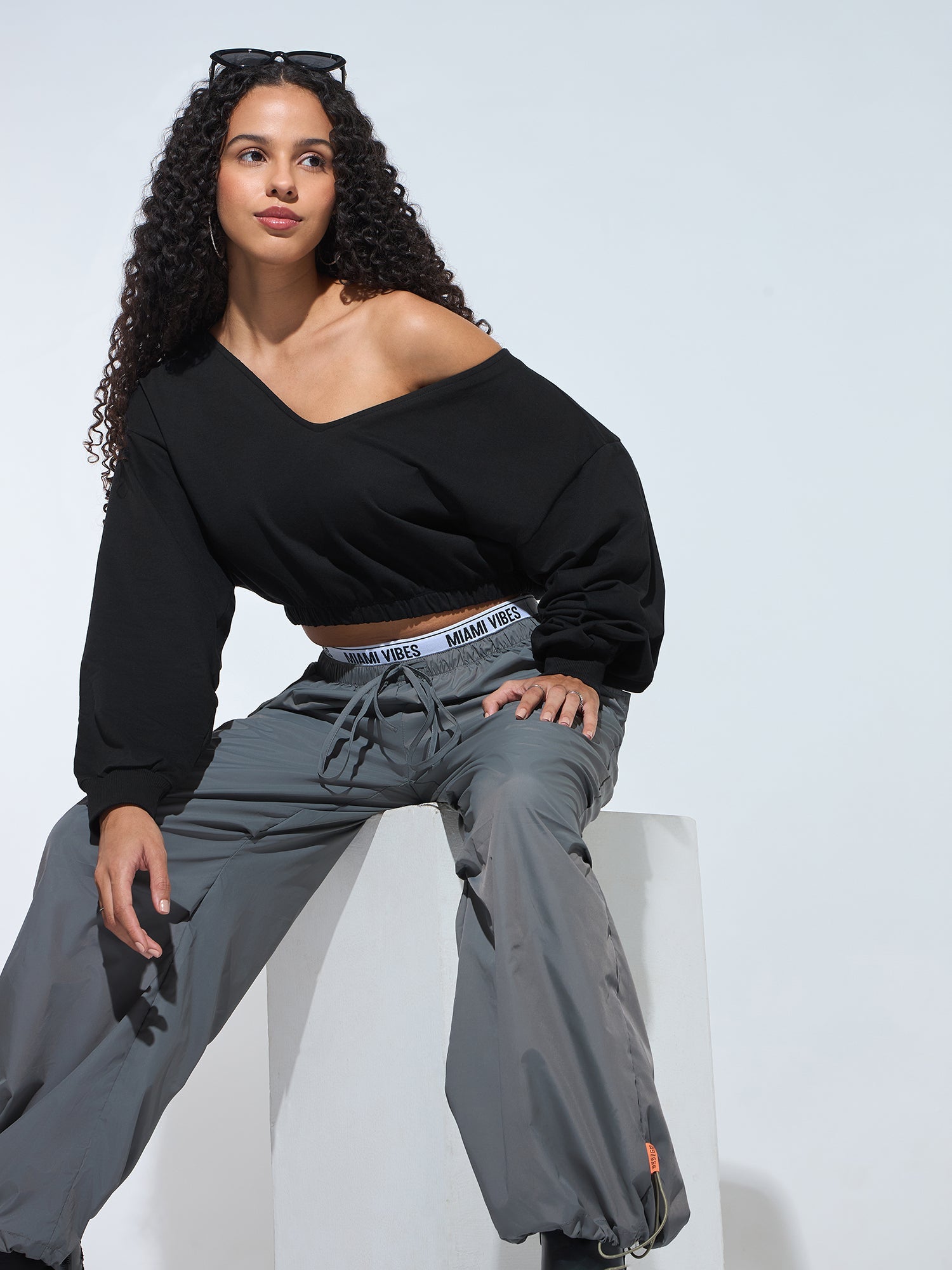 Women's Black V-Neck Cropped Sweatshirt