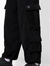 Men's Black Casual Relaxed Fit Textured Mid-Rise Cargo