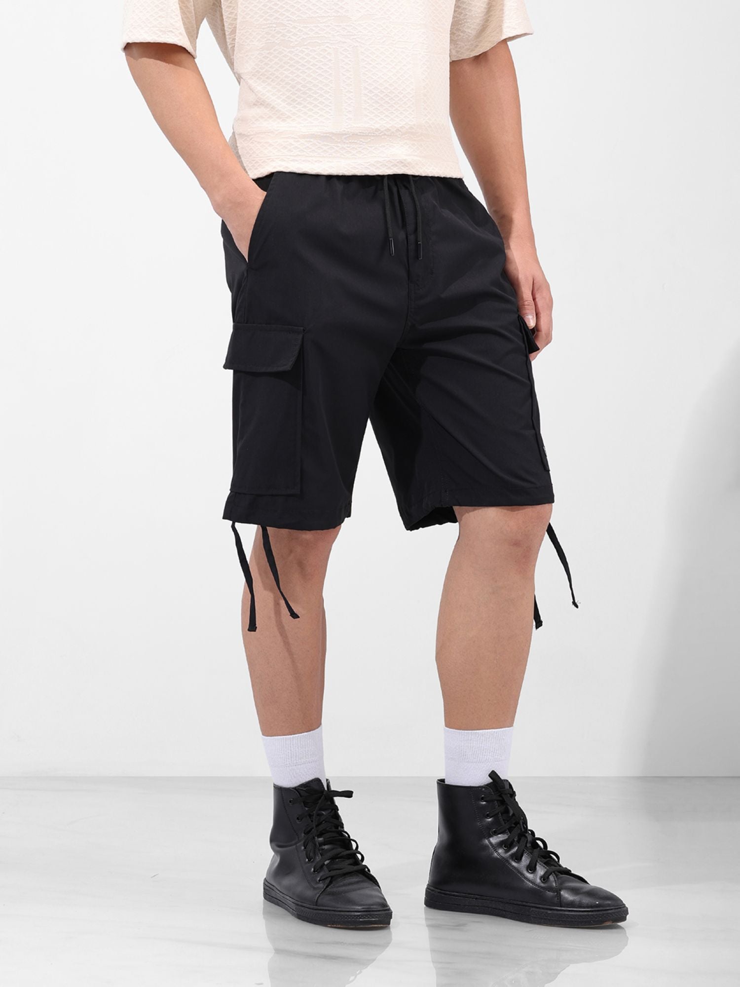 Men's Black Outdoor Relaxed Fit Solid Shorts