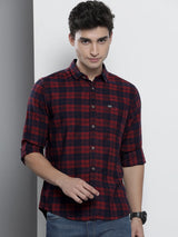 Men's Slim Fit Checkered Full Sleeves Spread Collar Casual Shirt