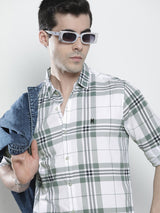 Men's Regular Fit Checkered Full Sleeves Cutaway Collar Casual Shirt