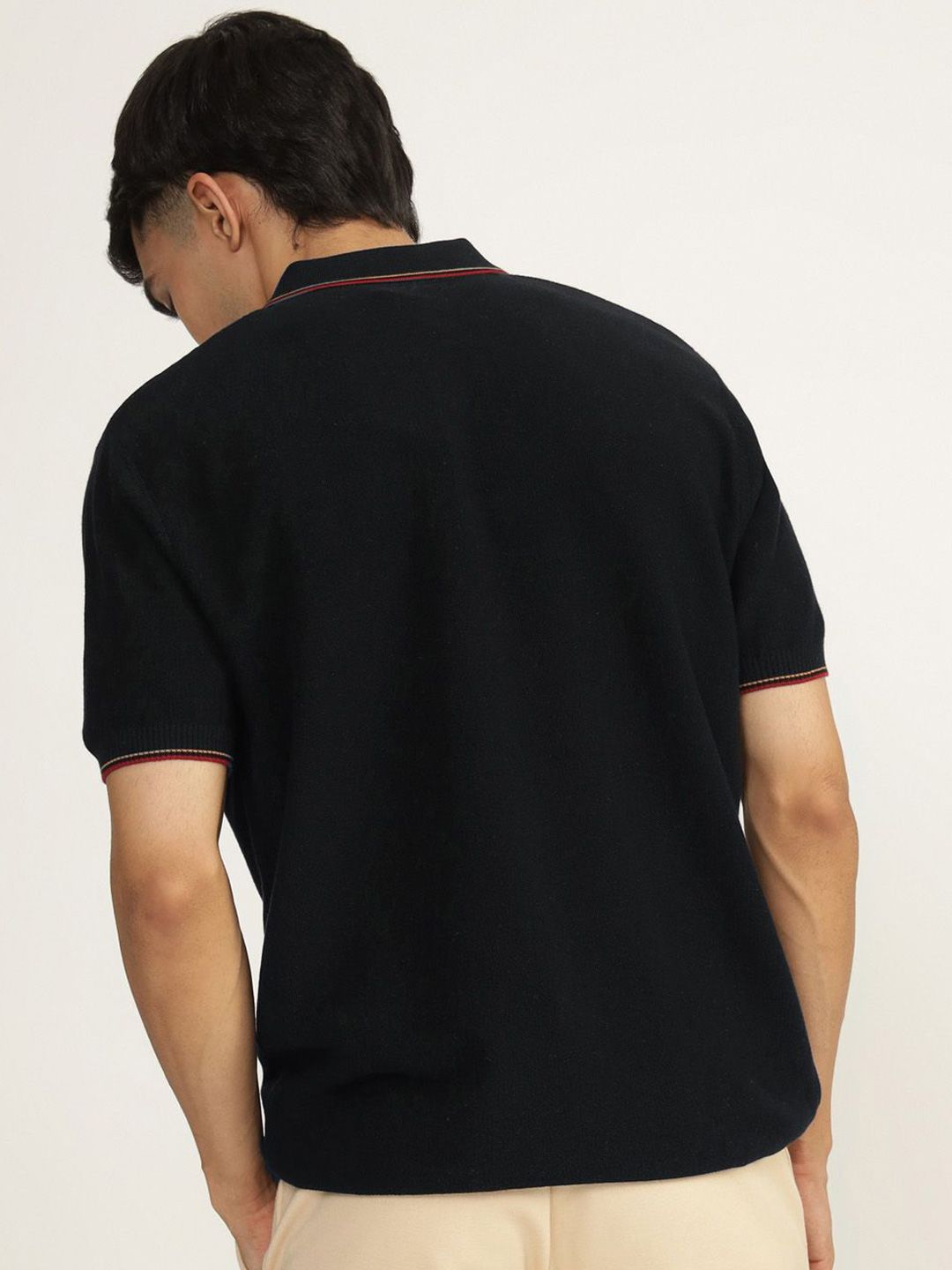 Men's Black Casual Regular Fit Solid Half Sleeves Polo Tshirt