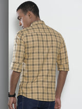 Men's Slim Fit Checkered Full Sleeves Spread Collar Casual Shirt