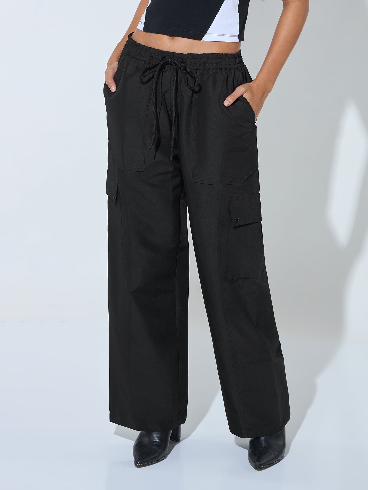 Women's Black Casual Boxy Fit Trouser