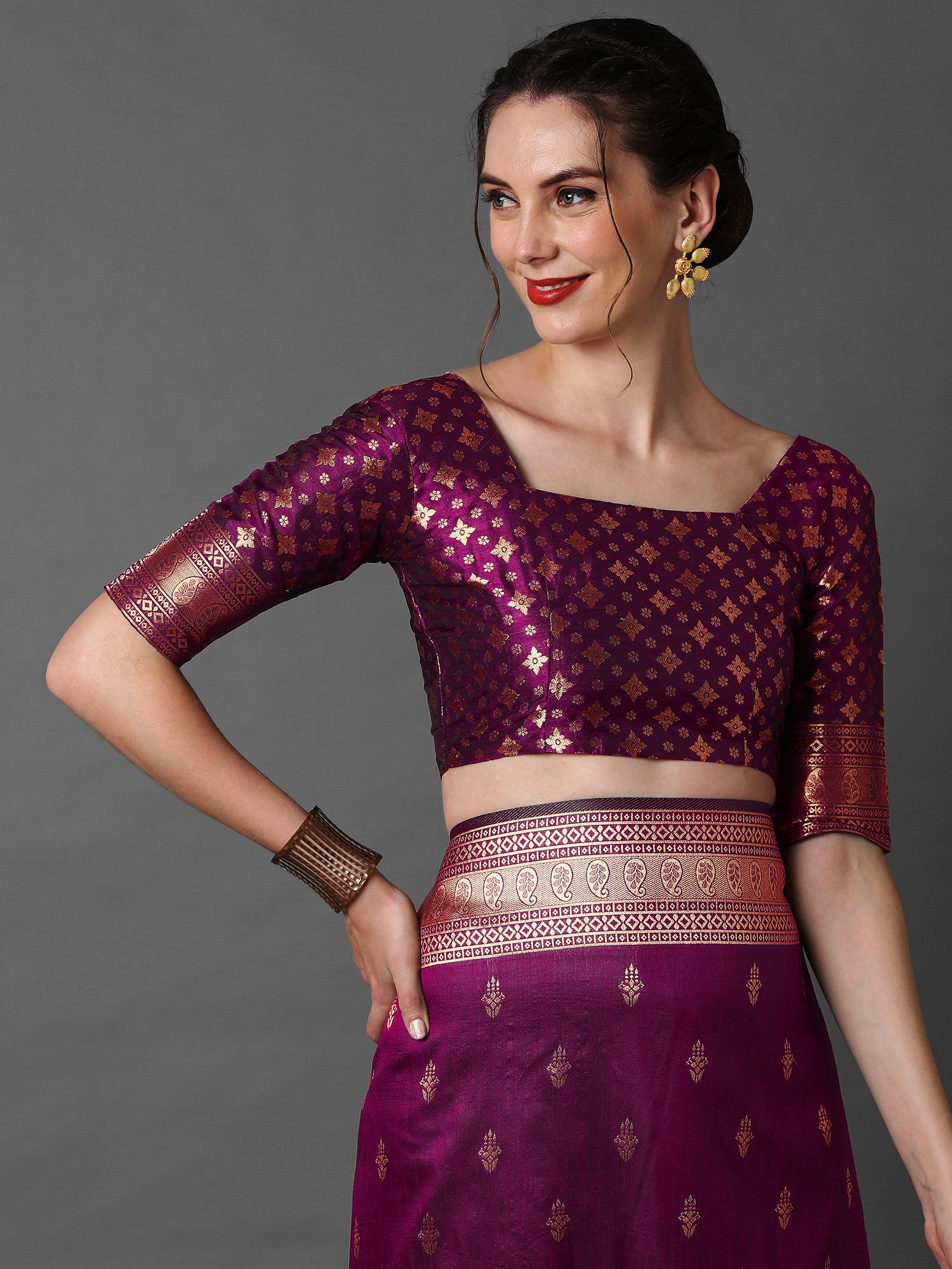 Women's Silk Blend Pink Woven Design Designer Saree with Blouse Piece