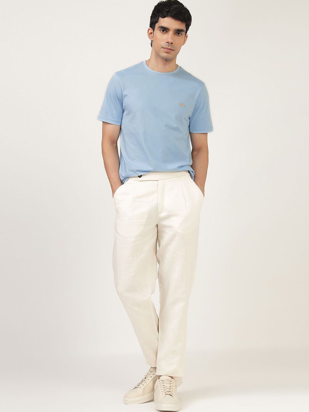 Men's Blue Casual Regular Fit Solid Half Sleeves Tshirt