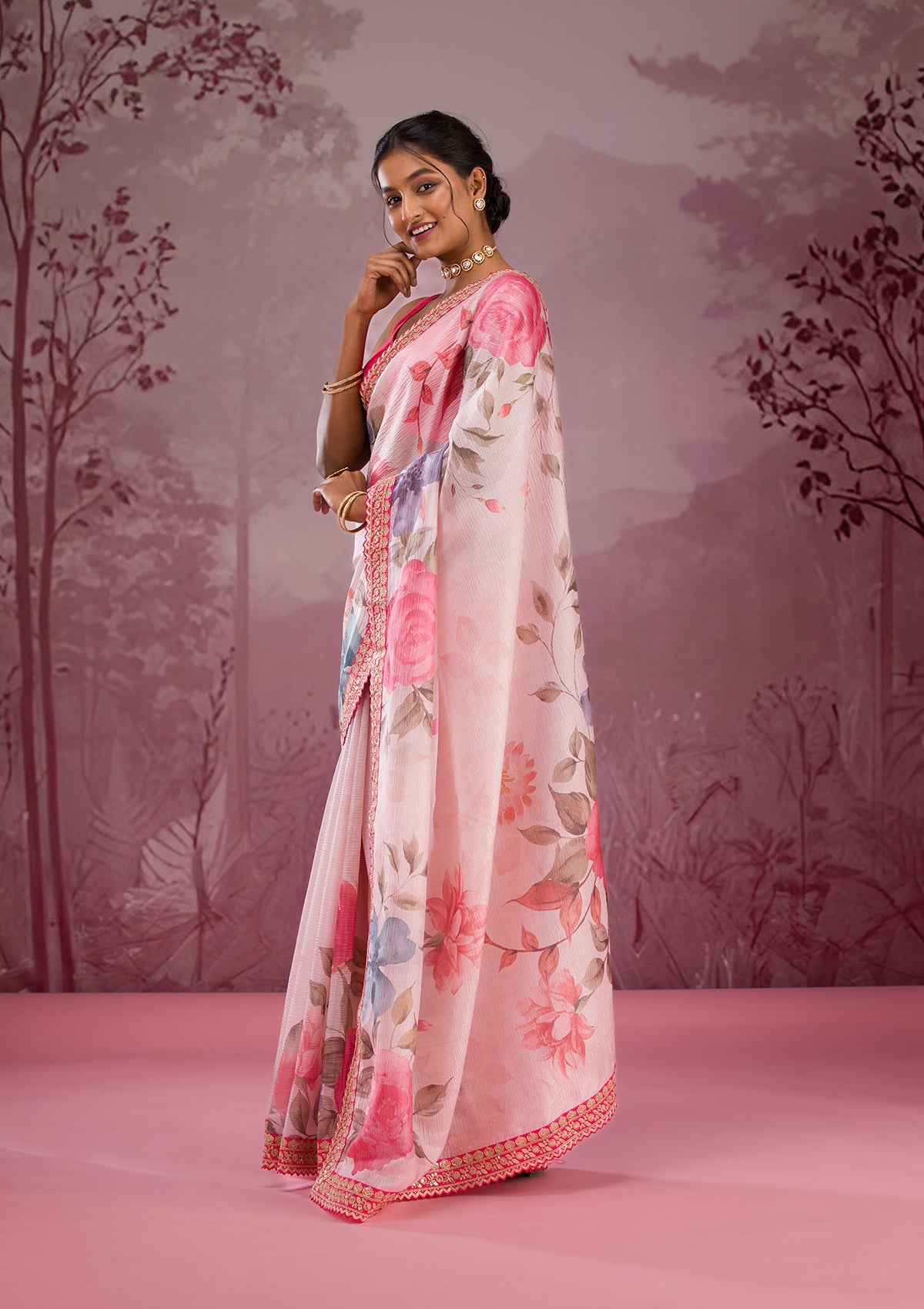 Women's White Printed Georgette Saree