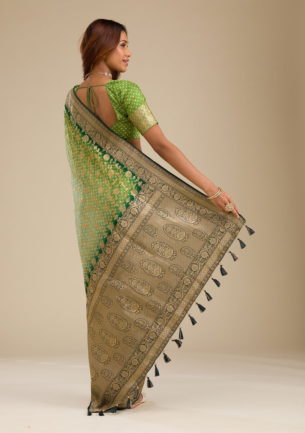 Women's Leaf Green Zariwork Georgette Saree