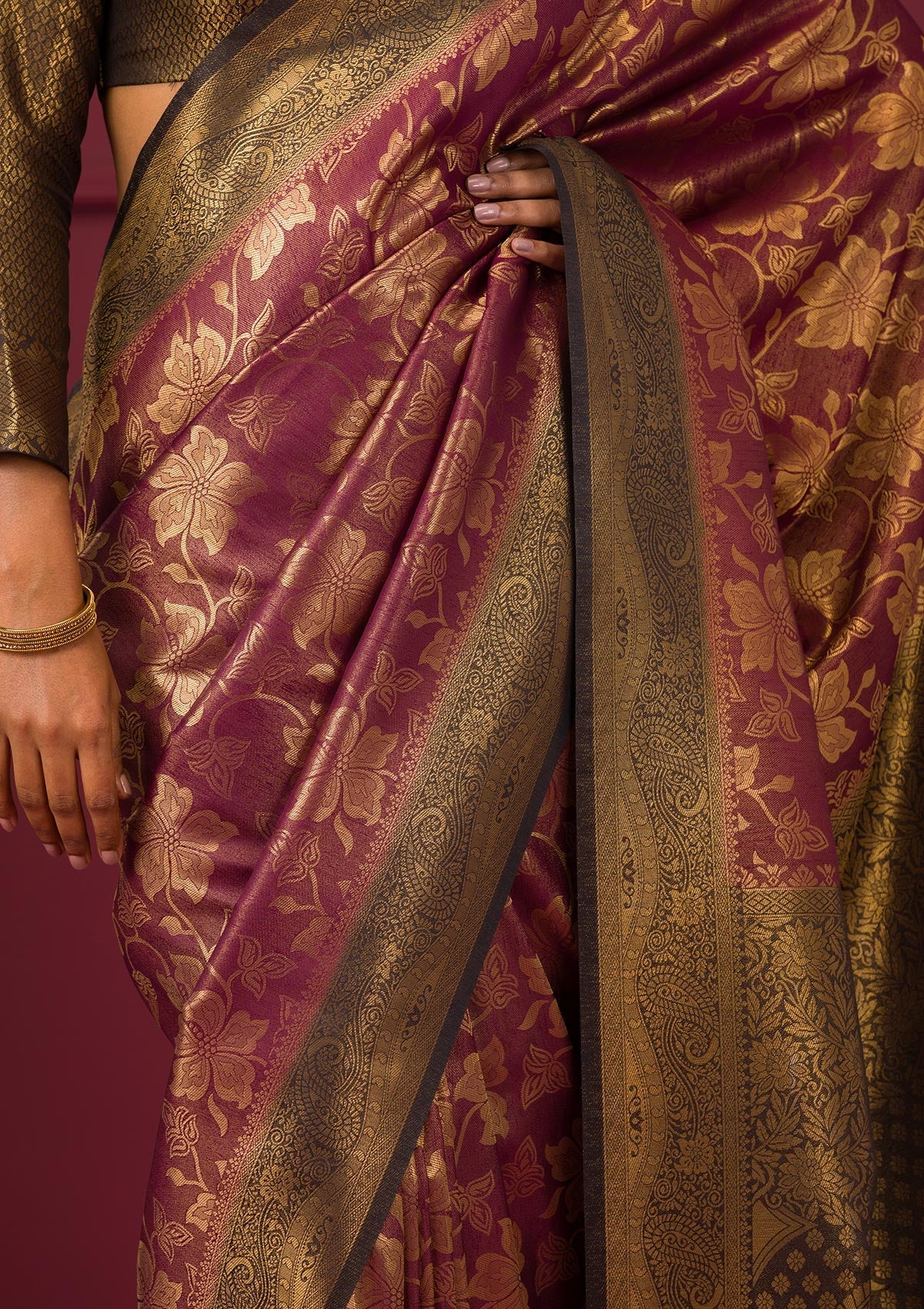 Women's Maroon Zariwork Soft Silk Saree