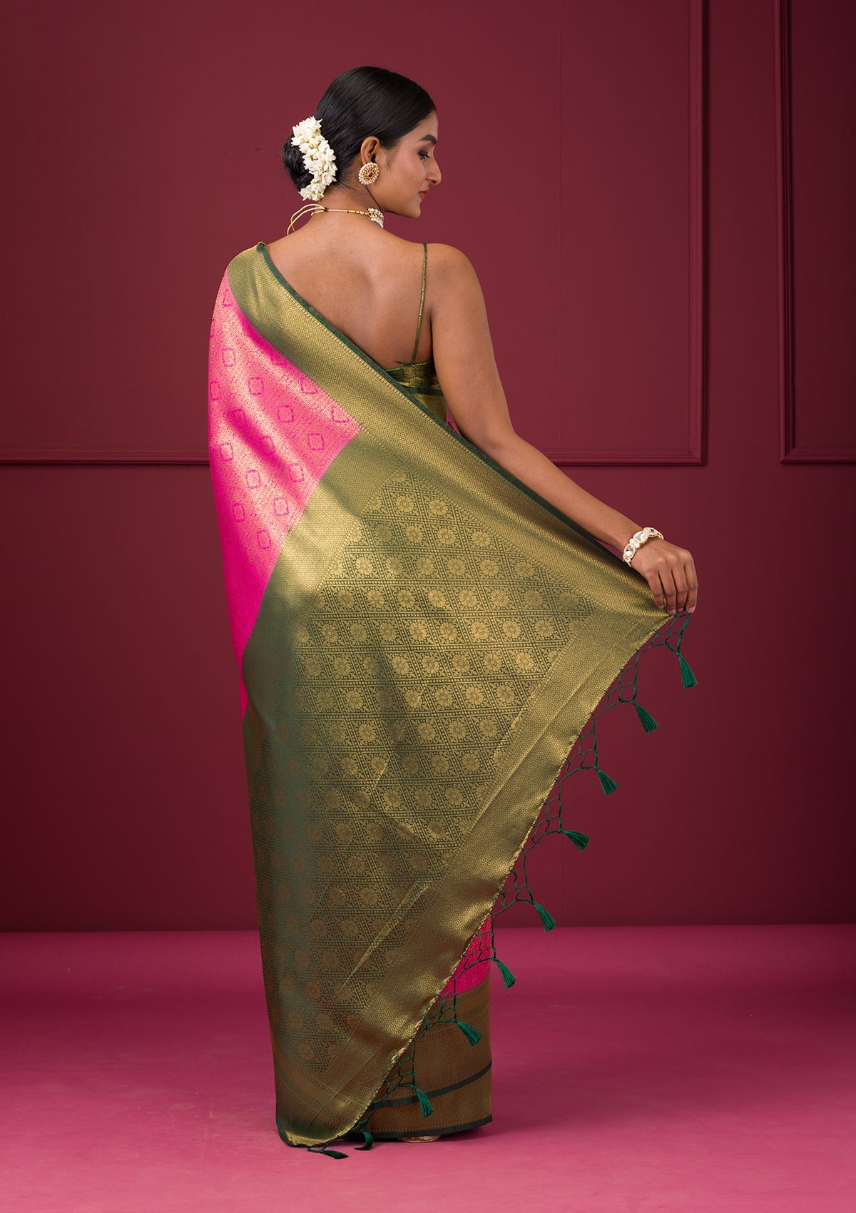 Women's Pink Zariwork Soft Silk Saree