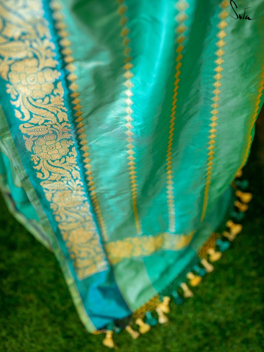 Women's Blue Silk Saree with Blouse Piece