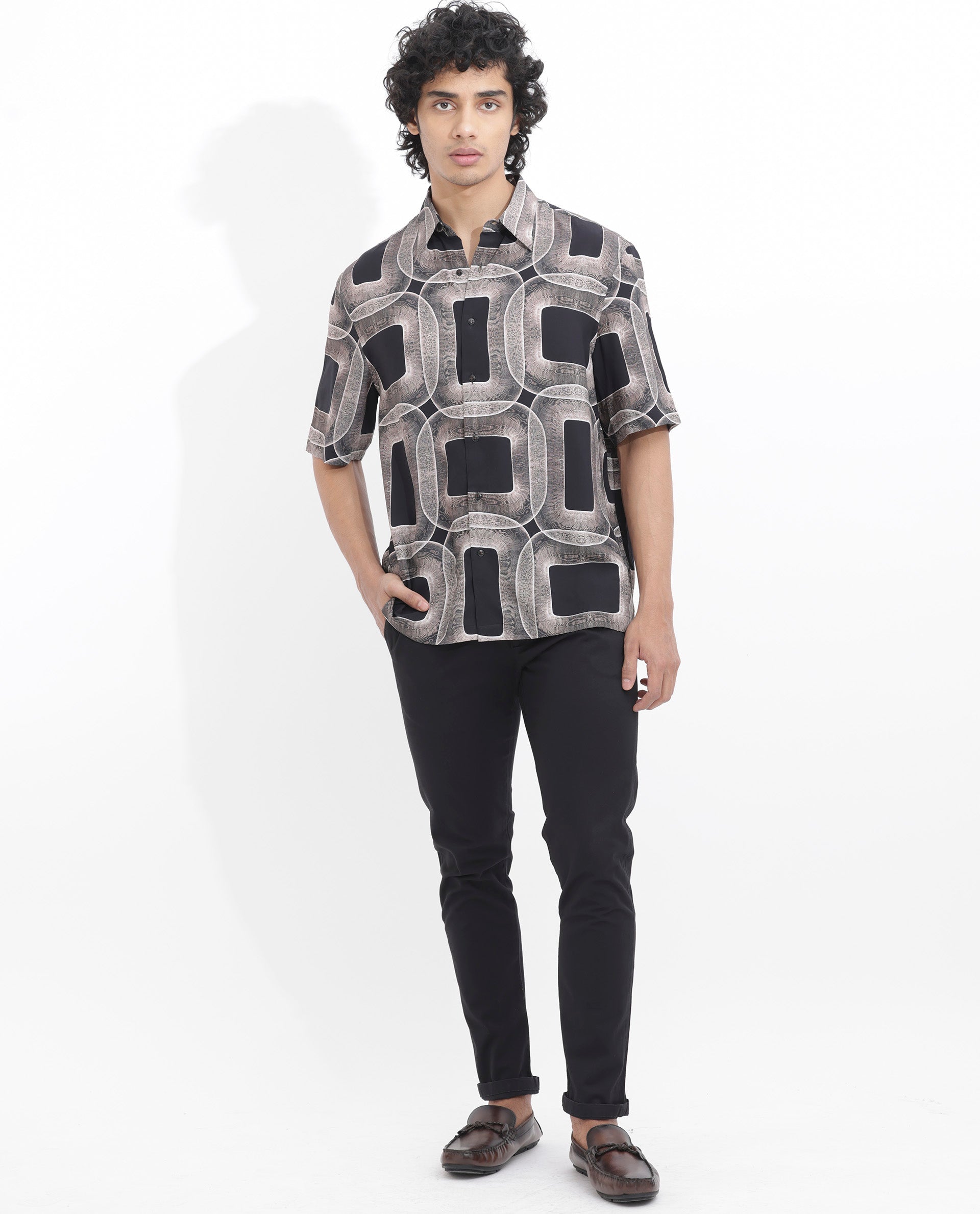Men's Brown Casual Regular Fit Printed Half Sleeves Shirt