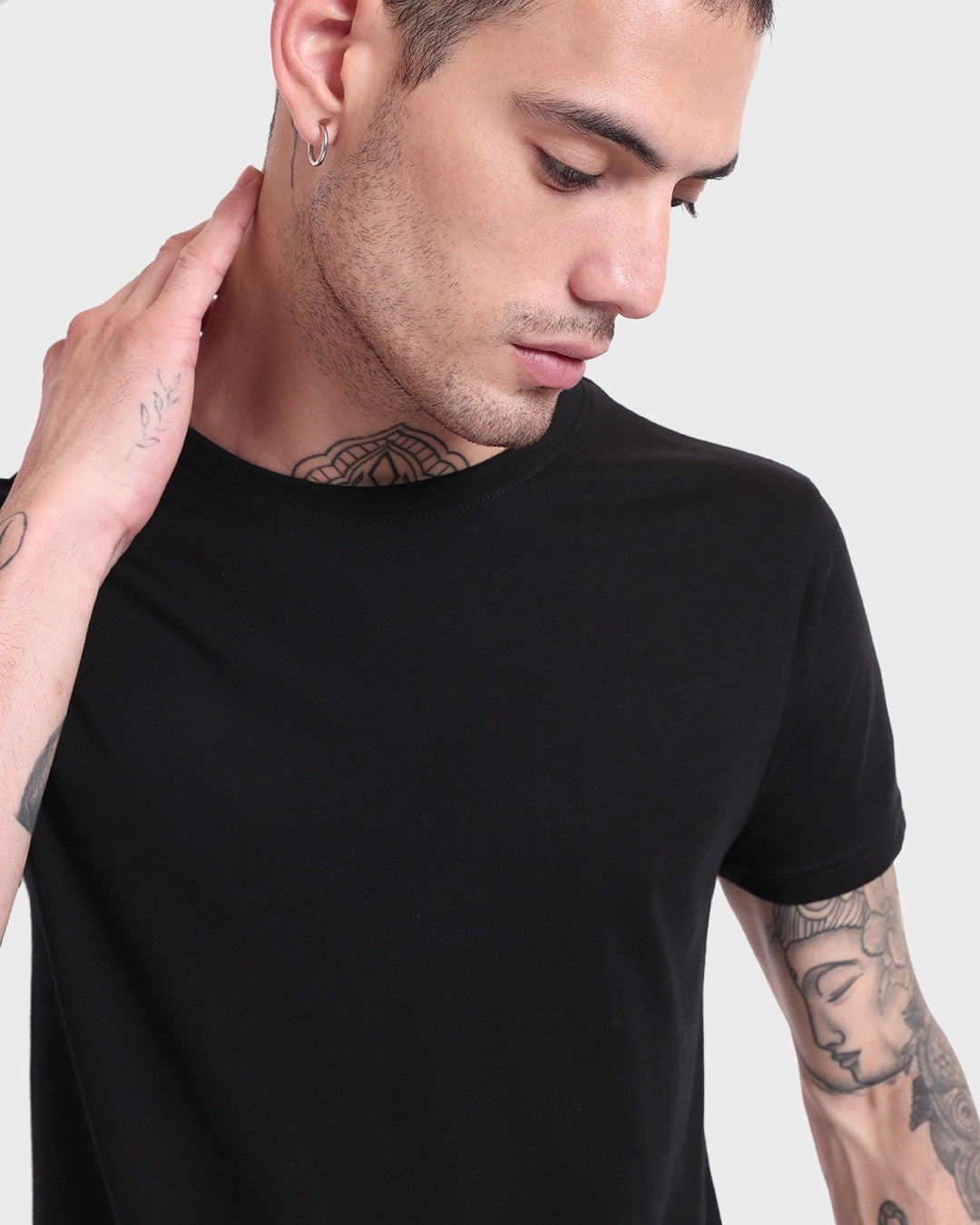 Men's  Casual Regular Fit Solid Half Sleeves Tshirt