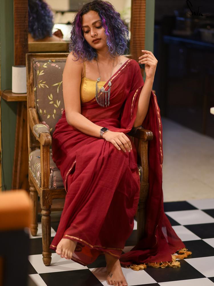 Women's Red Mul Cotton Saree