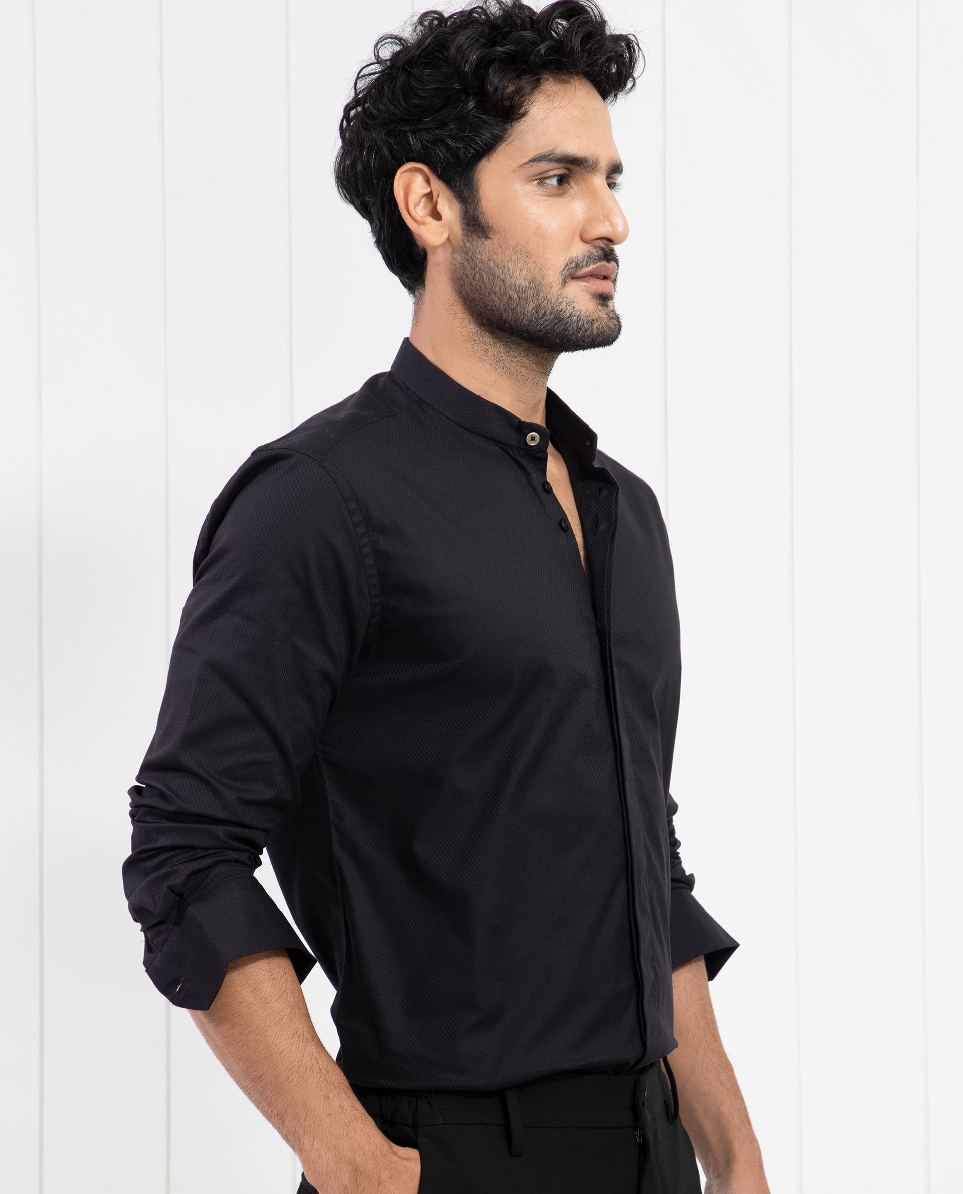 Men's Black Formal Regular Fit Solid Full Sleeves Shirt