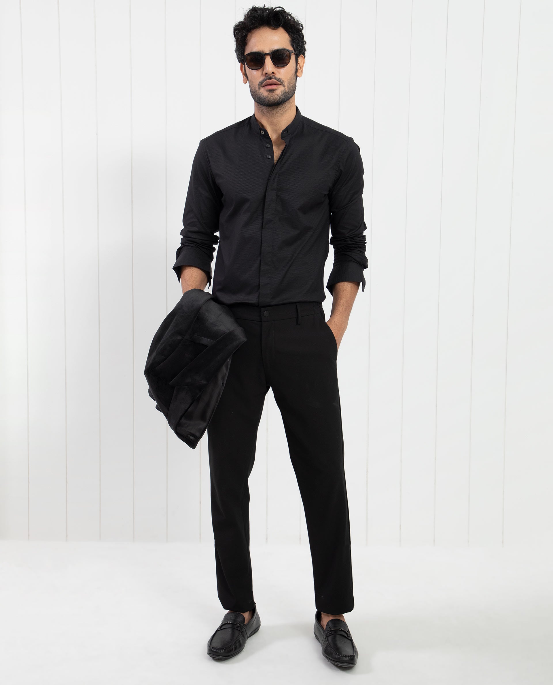 Men's Black Formal Regular Fit Solid Full Sleeves Shirt