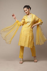 Women's Yellow Festive Three Quarter Sleeves Kurta Sets