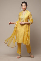 Women's Yellow Festive Three Quarter Sleeves Kurta Sets