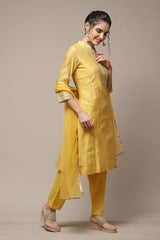 Women's Yellow Festive Three Quarter Sleeves Kurta Sets