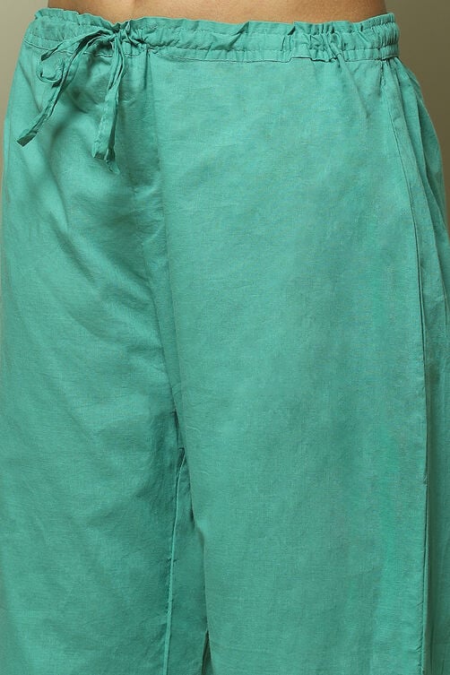 Women's Green Festive Three Quarter Sleeves Kurta Sets