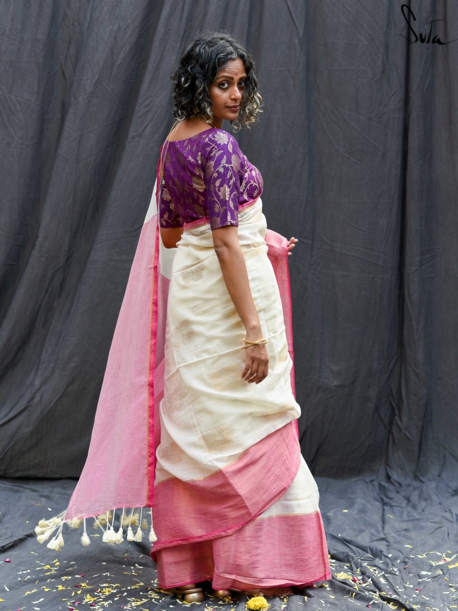 Women's White Cotton Blend Saree