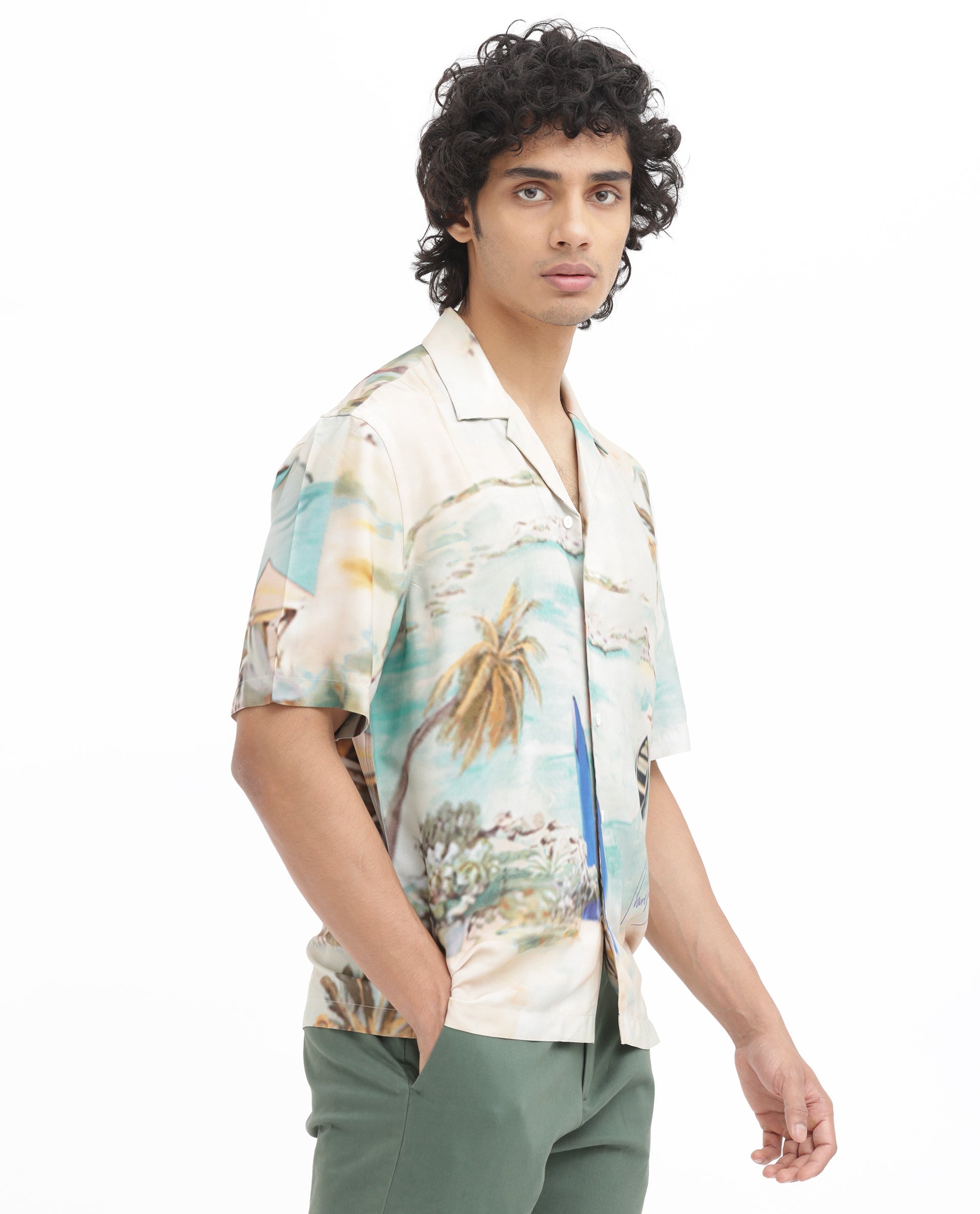 Men's Beige Casual Regular Fit Printed Half Sleeves Shirt
